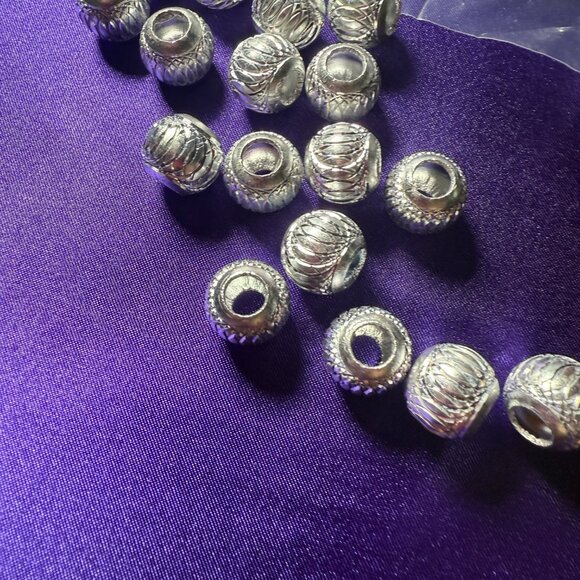 NEW📌 100 Aluminium Round bead 9mm Silver color for Jewelry Making - Craft - Picture 1 of 11